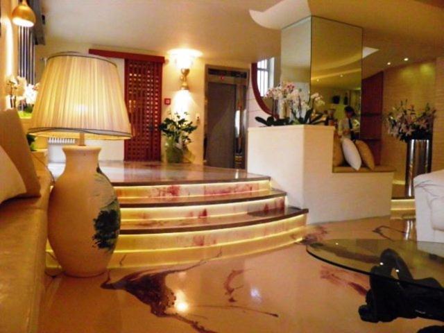 Hotel Derby Bellaria-Igea Marina Buitenkant foto