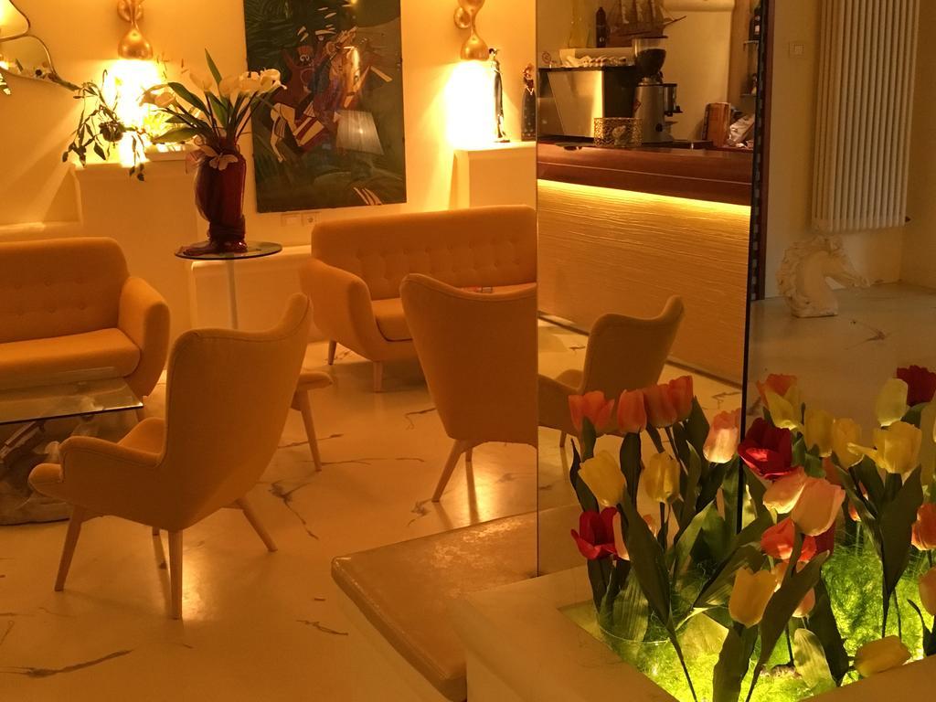 Hotel Derby Bellaria-Igea Marina Buitenkant foto